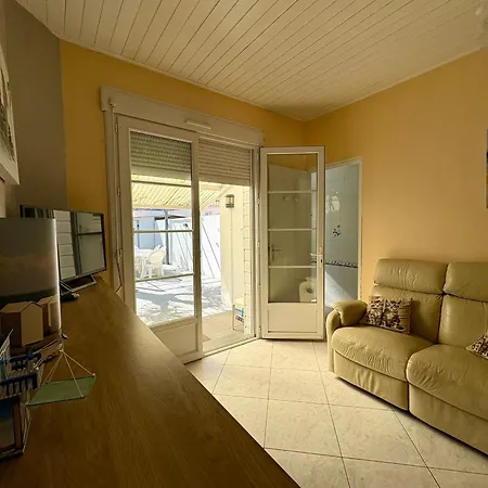 Maison Pres Mer, Terrasse Ensoleillee - 6 Pers. - Fr-1-323-608 Casa de Férias *